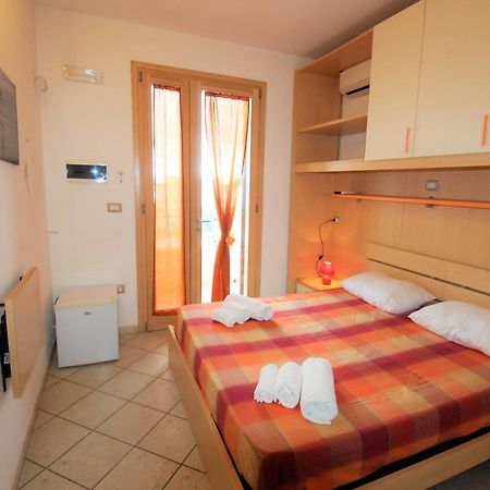 B&B Scoglio Di Pirro Climatizzato A 150 M Dalle Spiagge Salentine Torre San Giovanni Buitenkant foto